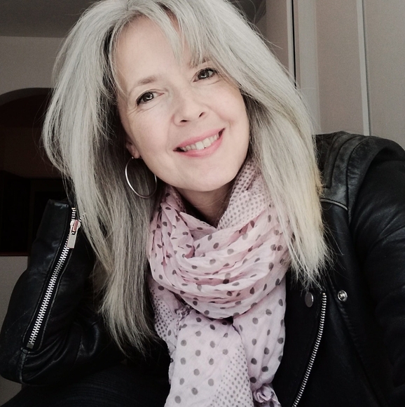 Meet your Posher, Josee - Picture 1 of 1